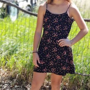 Forever 21 Black Floral Dress Size 11/12